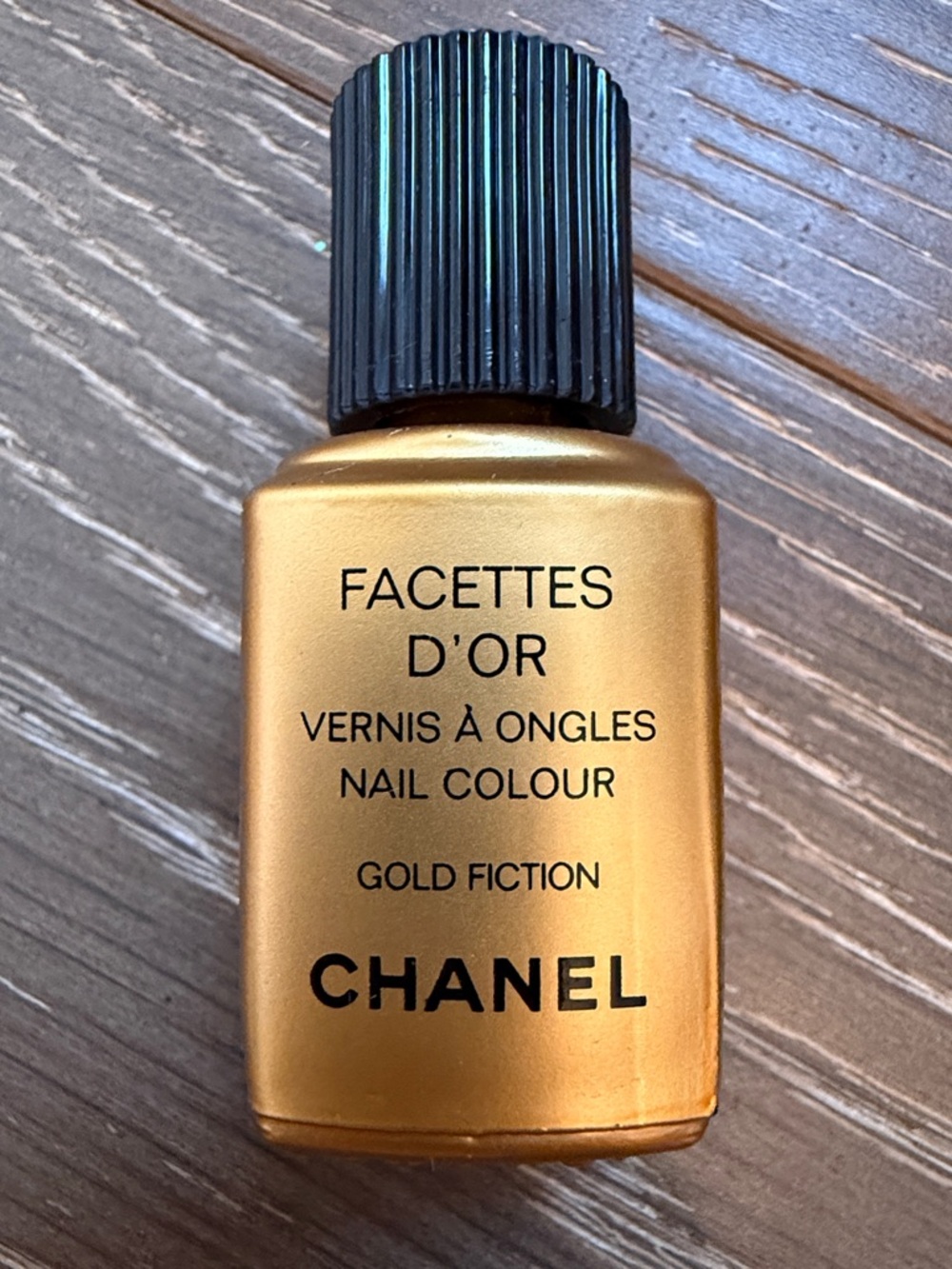 CHANEL LIMITED EDITION 183 REVEUSE Le Vernis Nail Polish NEW With Chanel Bag